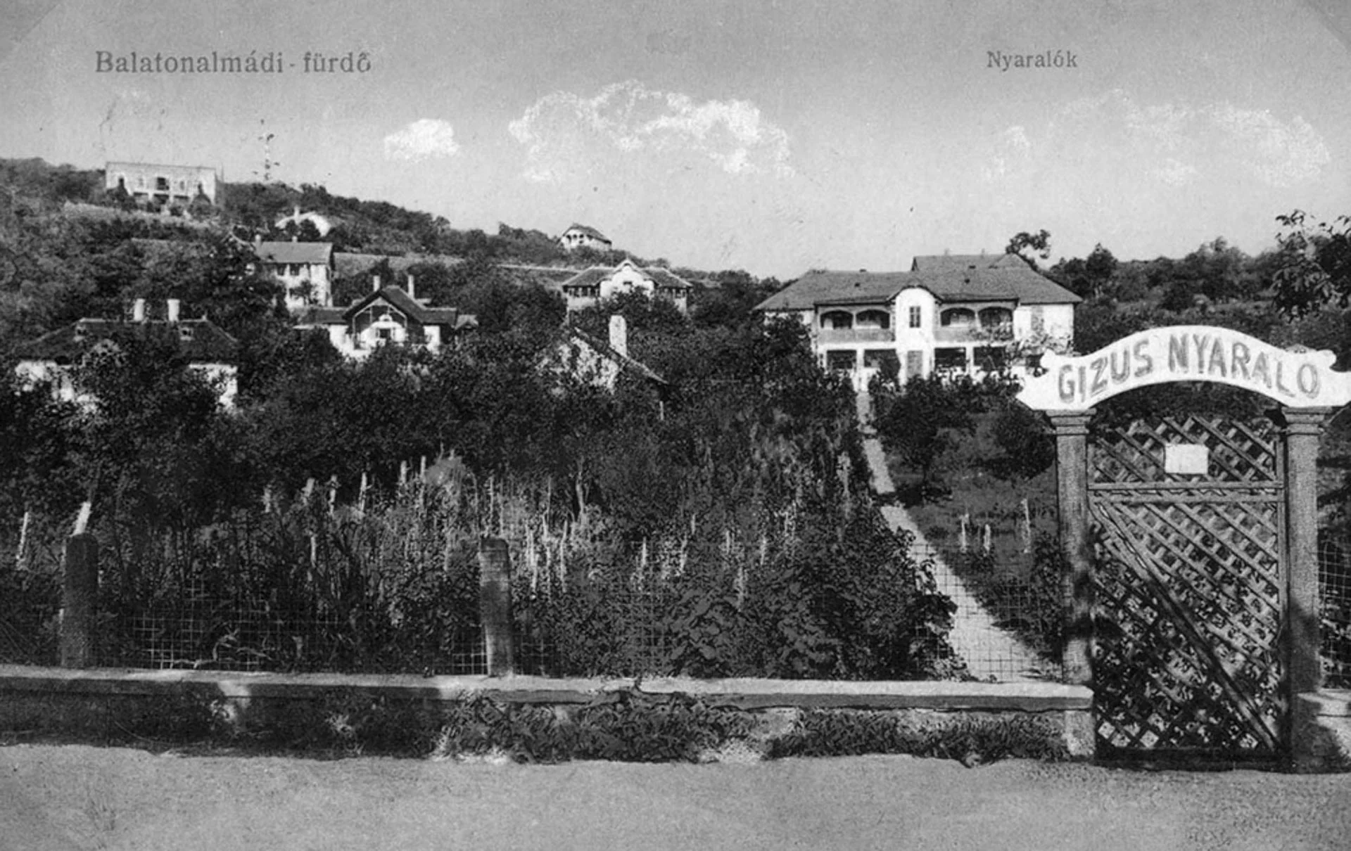 Család penzió (Mikszáth u)