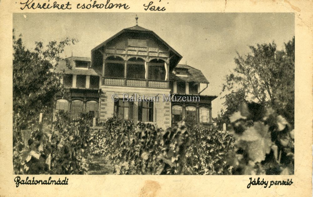 Dr. Lenkei Vilmos Dani u 6. Almádi egyik legrégebbi villaépülete. Eredetileg Horváth villa néven, később Jákóy villa vagy Jákóy panzió néven található. Jelenleg is áll, külső megjelenése változatlan, de a környező telkek sűrű beépítése miatt kevésbé mutatja egykori pompáját