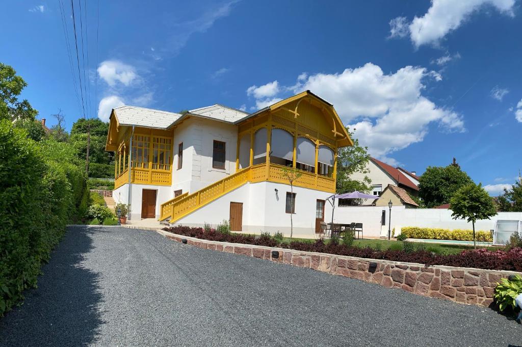 Segesdy villa